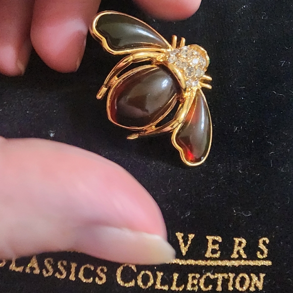 Joan Rivers Amber  Bee Brooch - Picture 3 of 5